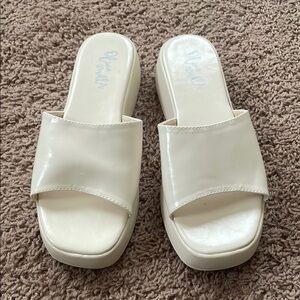 Olivia Miller Sandals